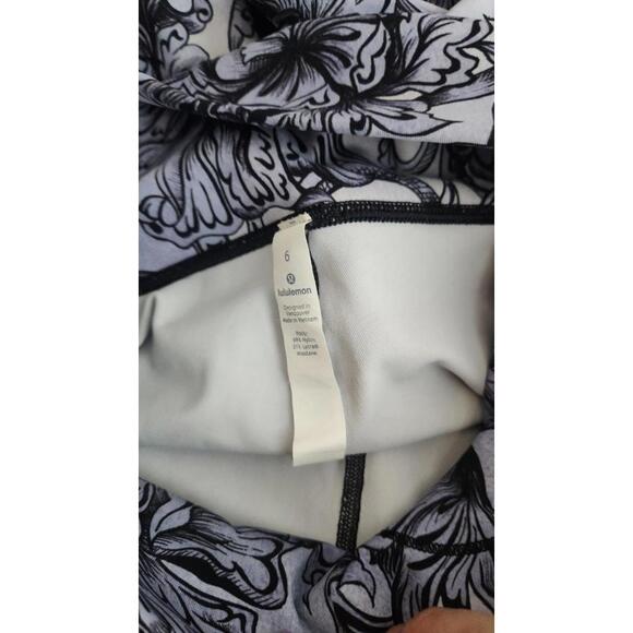 lululemon Wunder Under Crop (Hi-Rise) 21" Size 6 in Hanakotoba Starlight Multi - Picture 6 of 7